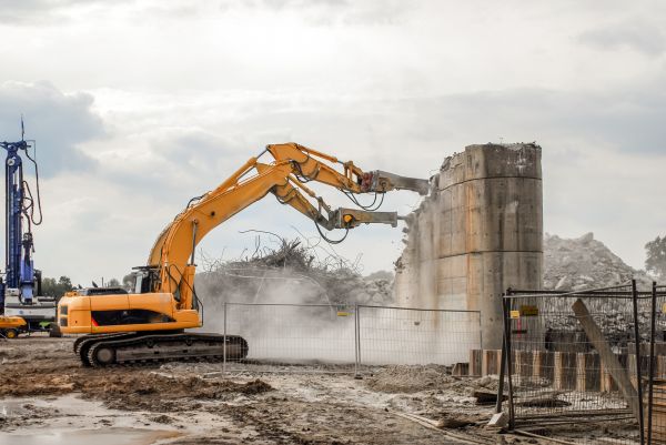 Silo Demolition in Frankfort