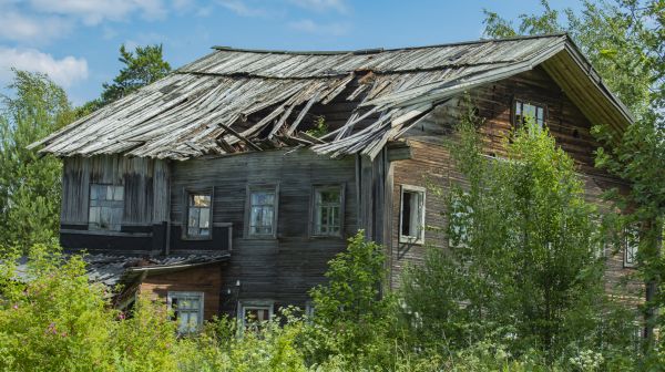 Cottage Demolition in Frankfort