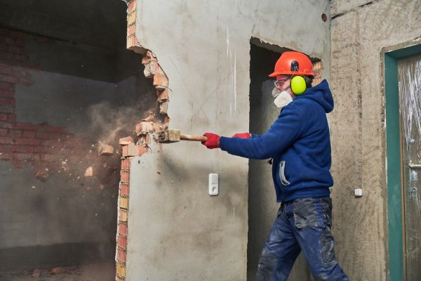 Concrete Wall Demolition in Frankfort